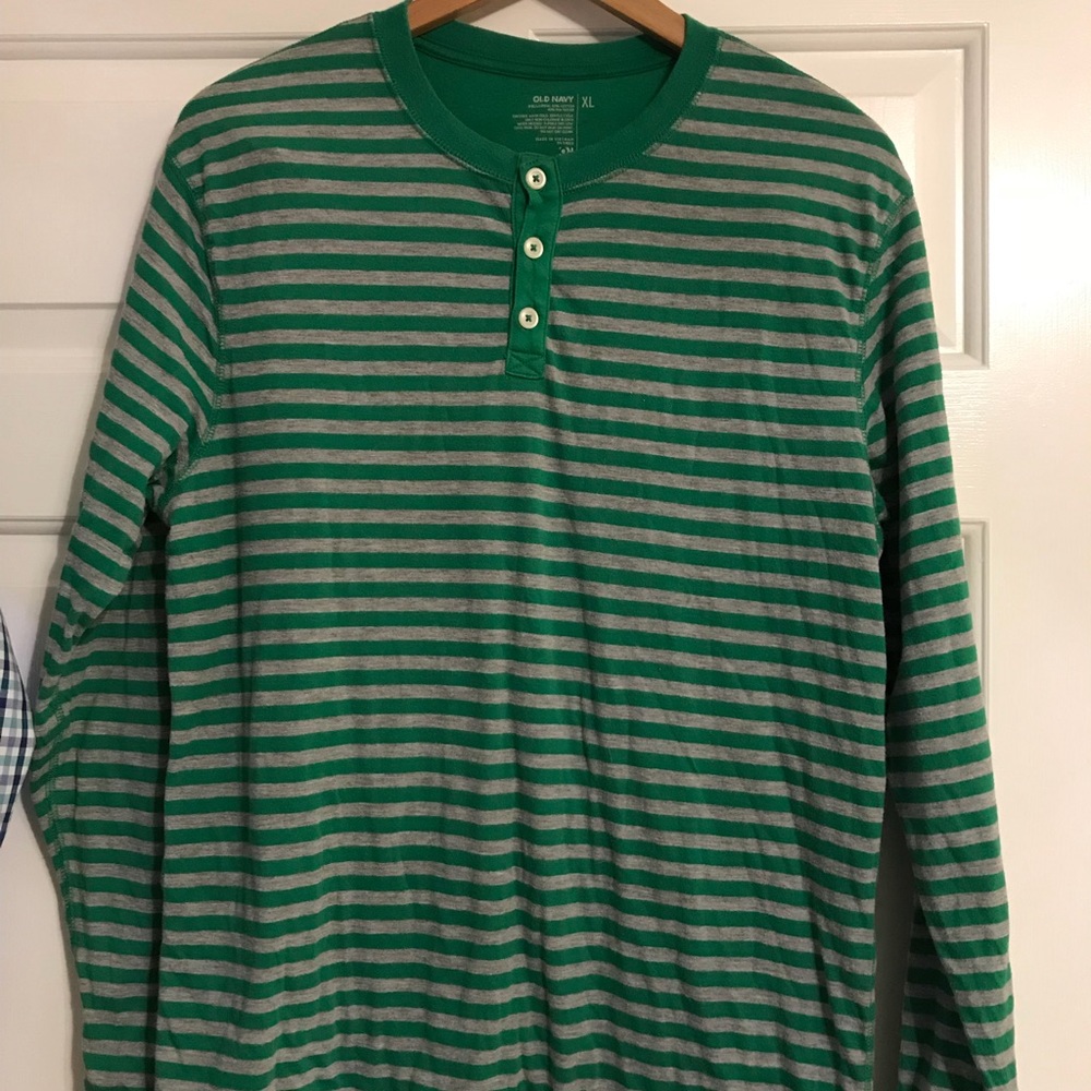 Men’s 3 button henley